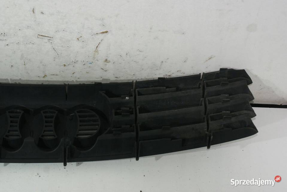 AUDI A8 D2 9902 GRILL ATRAPA KRATKA MASKI LIFT sprzedam