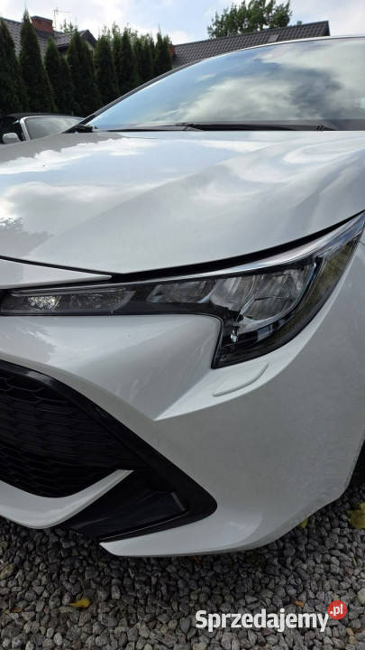 Toyota Corolla 18 HSD Ast Pasa Distronic kamera mazowieckie