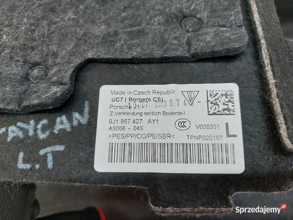 Porsche Taycan GTS 9J1 2023r Osłona wnęki Tapicerki samochodowe