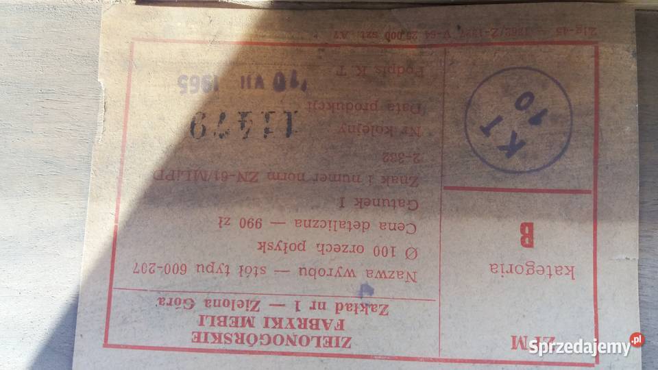 stół okragly rozkładany z 1965roku i krzesla Meble Trzebinia