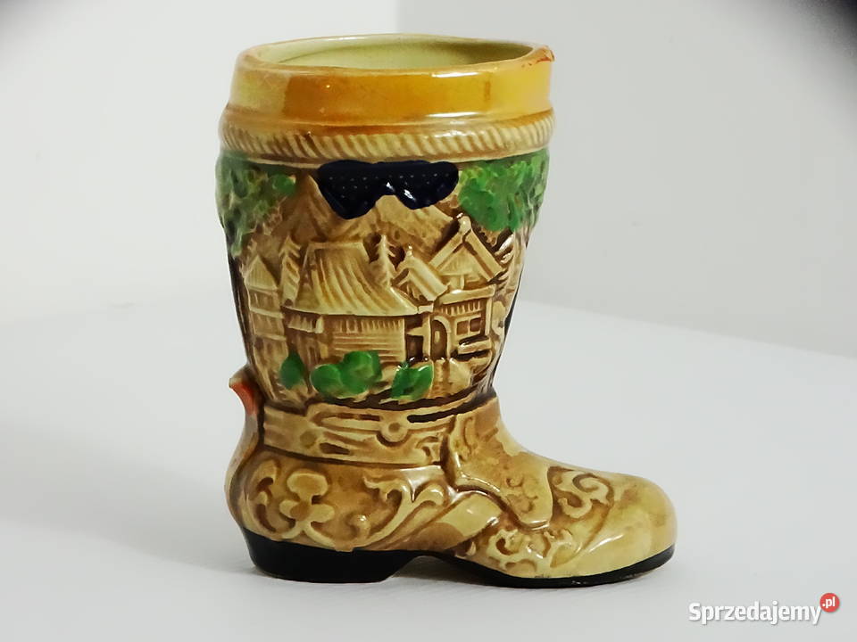 Figurka ceramiczna scena ludowa w formie buta 13 Biłgoraj