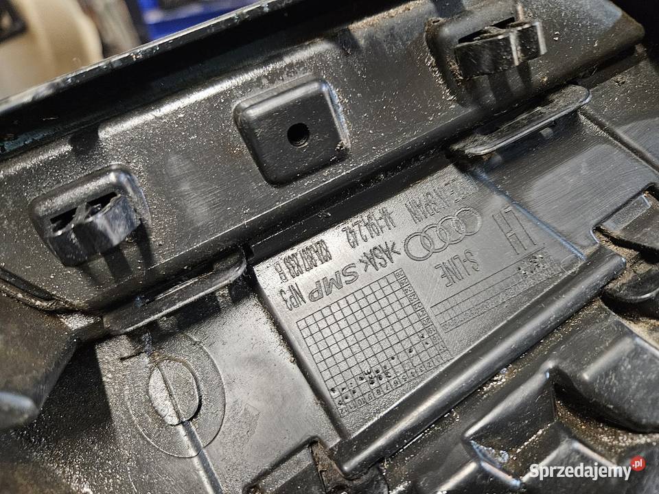 AUDI A1 II SLINE KRATKA LEWA ZDERZAKA TYŁ Międzychód