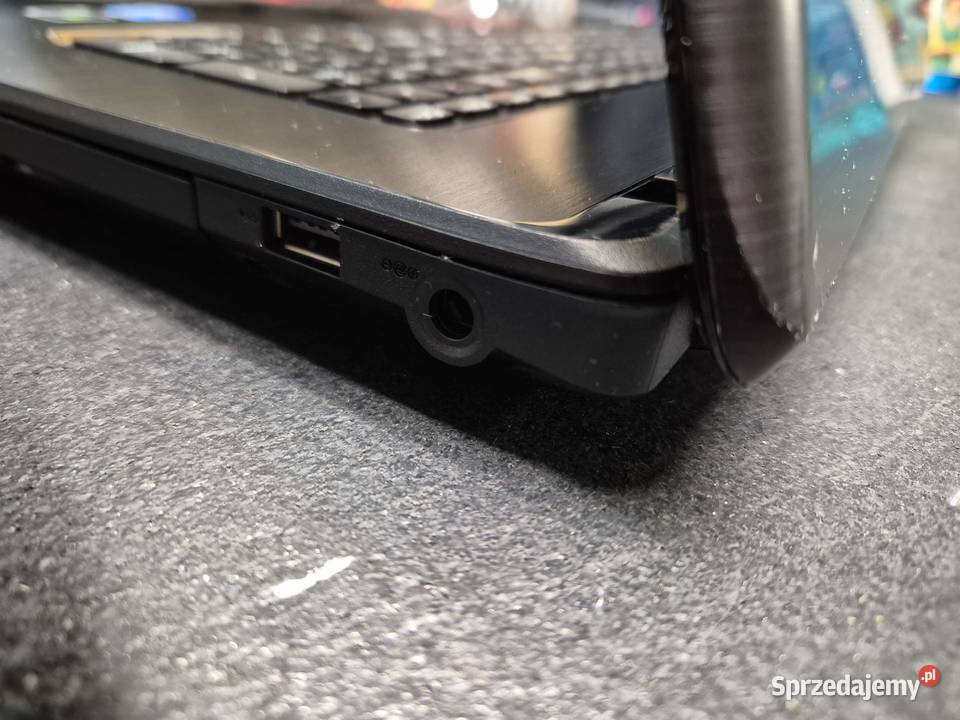 Laptop lenovo g780 uszkodzony prawy zawias Ruda Śląska sprzedam