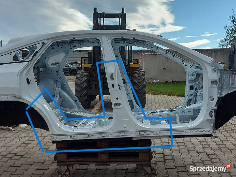 LEXUS RX500H V 5 2023 PRÓG PRAWY TYŁ sprzedam