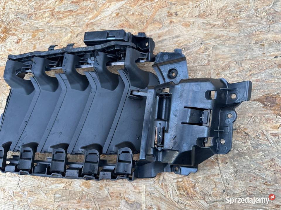 Wlot kanał powietrza żaluzja roleta lewa Porsche Rok produkcji 2023 sprzedam