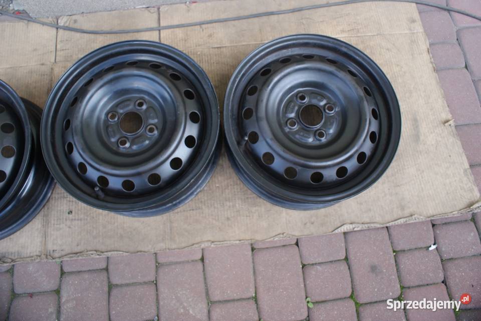 15 4x100 x541 ET35 ET45 ET47 Toyota AygoYaris Dynów sprzedam