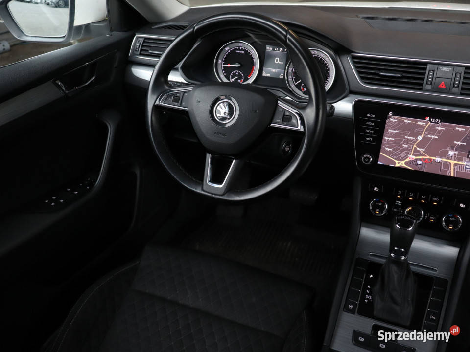 Skoda Superb 16 TDI biały Bielany Wrocławskie