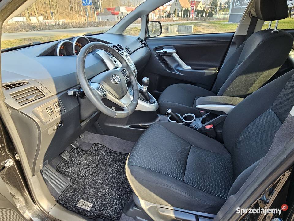 Toyota Verso 18 benzyna nieuszkodzony Verso Wadąg