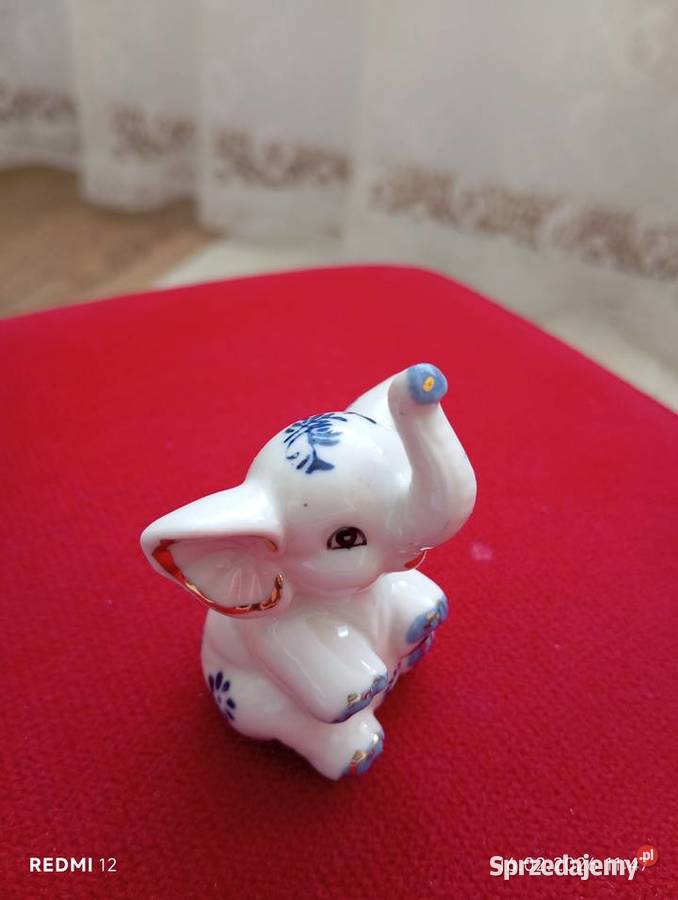 Słonik z porcelany
