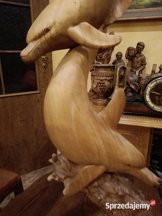 Rzeźba drewniana tańczące delfiny Lipno