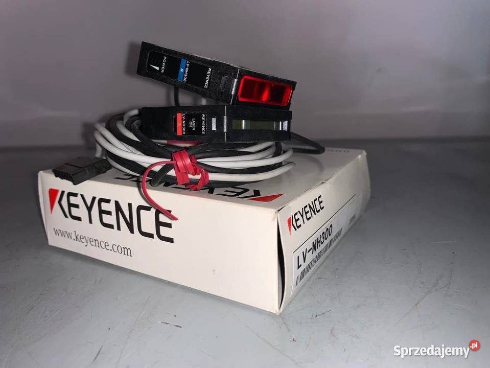 Keyence LVNH300 Laser Sensor