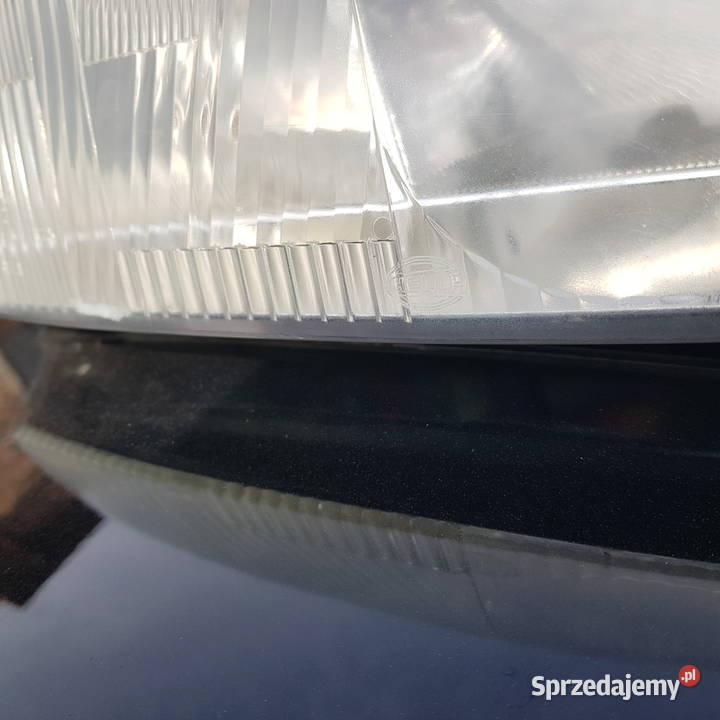 Volkswagen Passat b5 2000r lampy przód Hella sprzedam