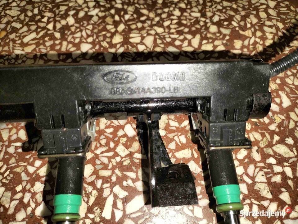 Listwa wtryskowa z regulatorem mFORD FIESTA osobowe Listwy wtryskowe śląskie sprzedam