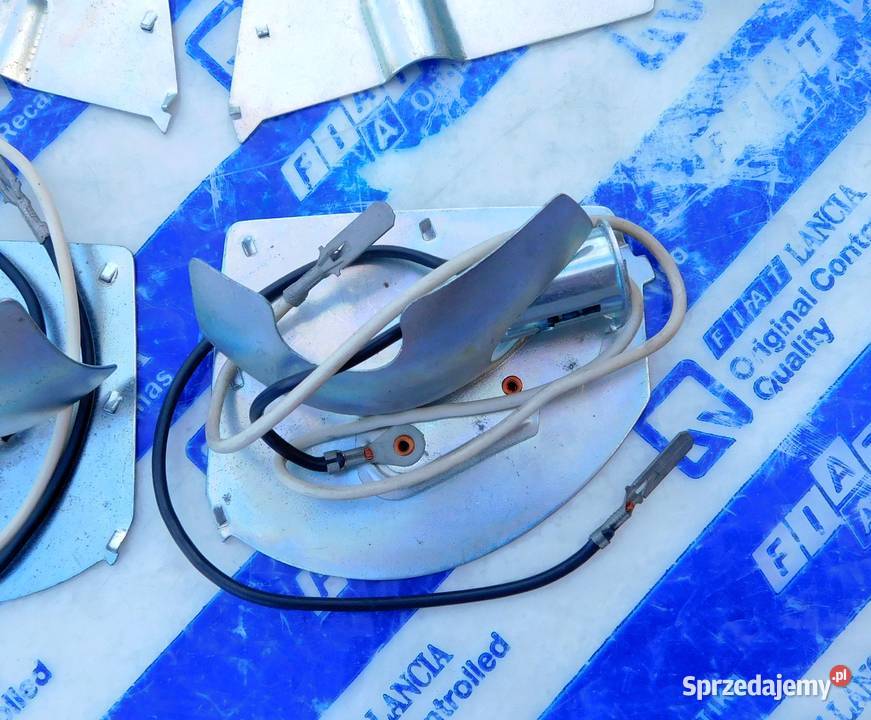 NOWE klosze tył ALTISSIMO Fiat 126p 126 P4 Red Tarnów