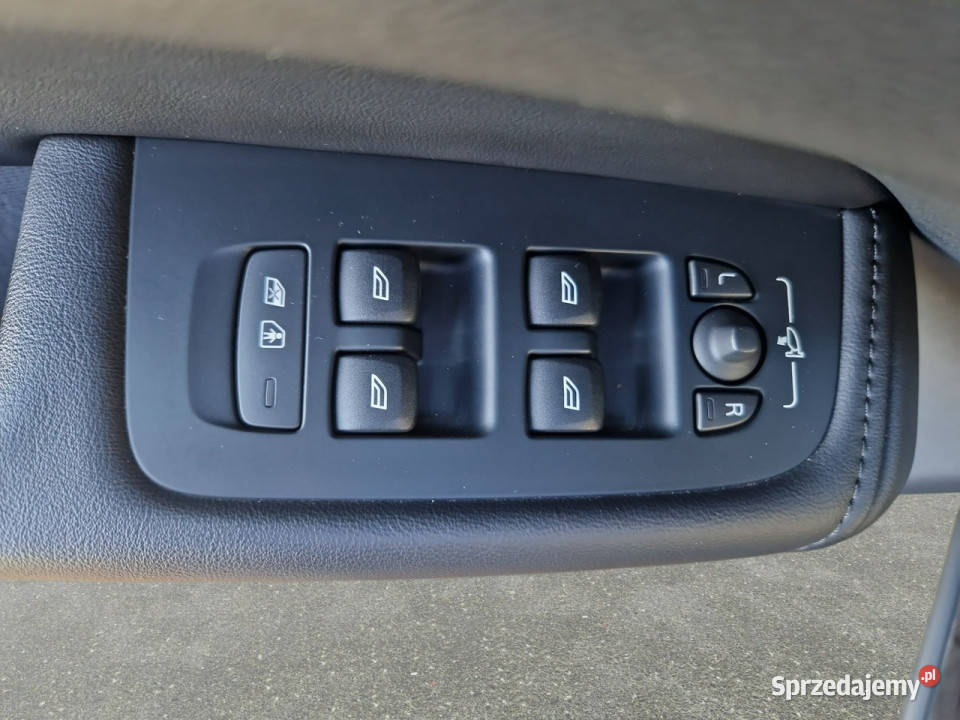 Volvo XC 60 B4 D Plus Dark Z Polskiego Salonu asystent pasa ruchu Volvo Warszawa sprzedam