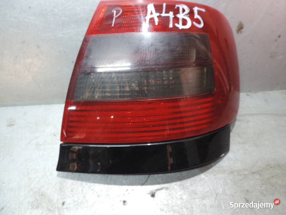 AUDI A4 B5 FL SEDAN LAMPA PRAWY TYŁ małopolskie