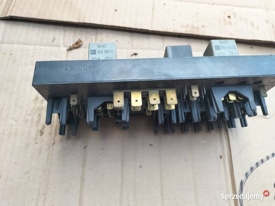 AUDI 80B3 80 B3 16 18 443941822B SKRZYNKA Kamień-Kolonia