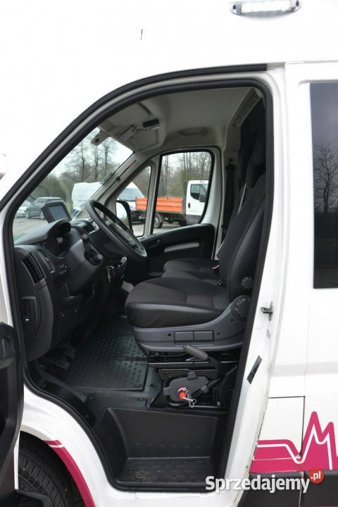Peugeot Boxer 22 hdi 165 model 2022r ambulans