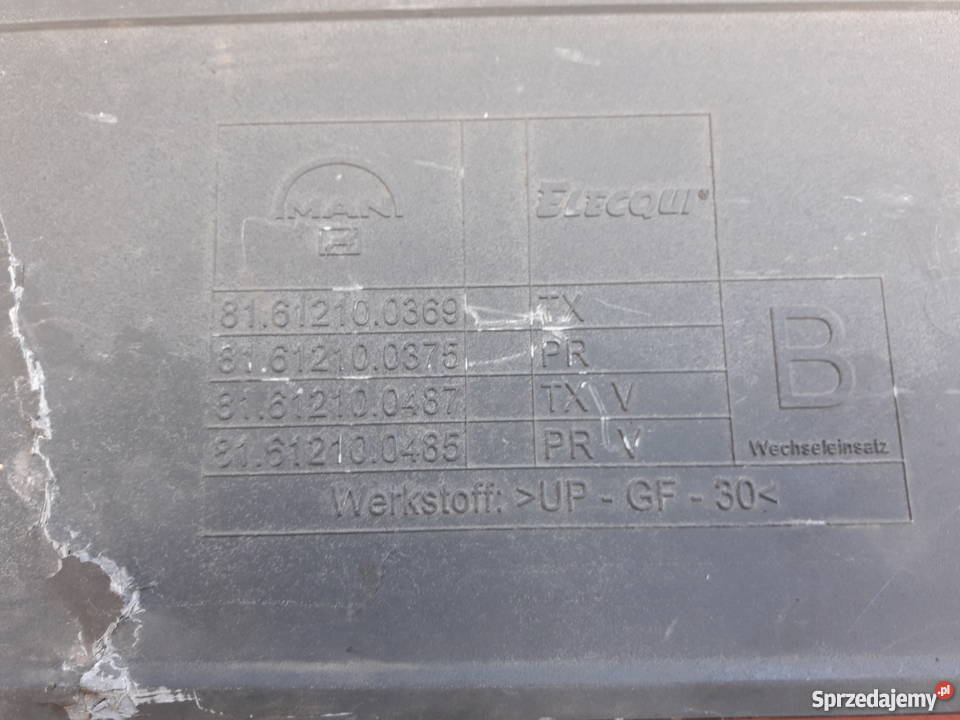 NAKŁADKA BŁOTNIKA MAN TGL 12 GÓRNA LEWA
