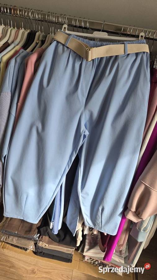 Wyprzedaż szafy czerwony Pleszew