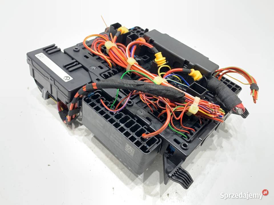 SKRZYNKA BEZPIECZNIKÓW BMW F44 5A323C9