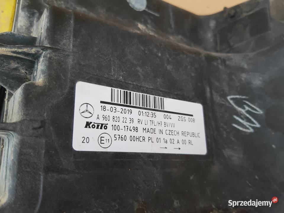 MERCEDES AROCS REFLEKTOR LEWY LAMPA A9608202239 ciężarowe