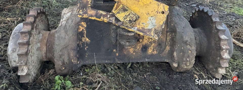 Zwolnica do spycharki Komatsu D65PX12 14X2711125 wielkopolskie Jastrzębniki