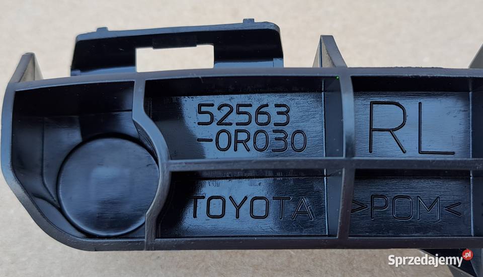 Ślizg zderzaka tył lewy Toyota RAV4 20132015 osobowe Mielęcin