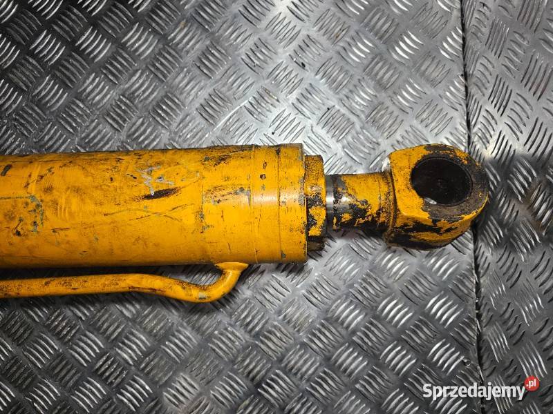 Główny siłownik hydrauliczny tylnego ramienia sprzedam