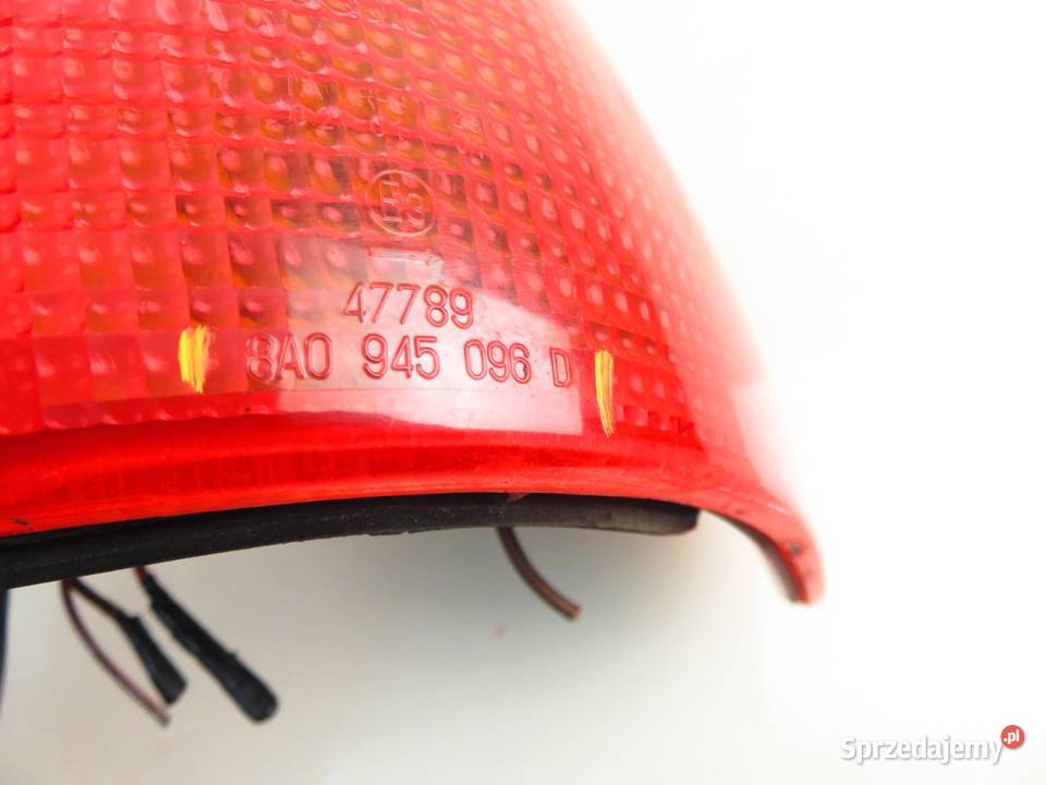 LAMPA PRAWA TYLNA AUDI 80 B4 8A0945096D