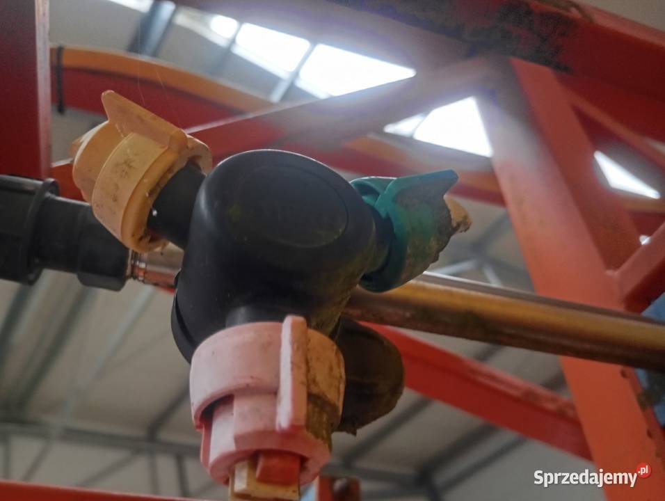 Opryskiwacz ciągany Moskit 300018m hydrauliczne Radom