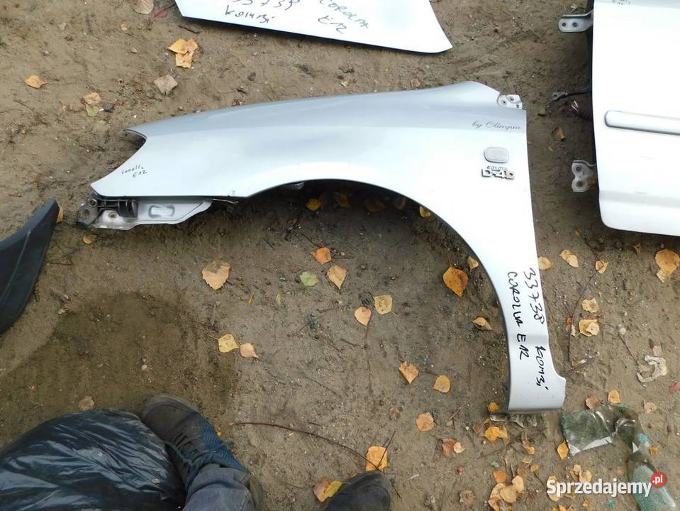 corolla E12 błotnik kombi 33738 WYSYŁKA Żory