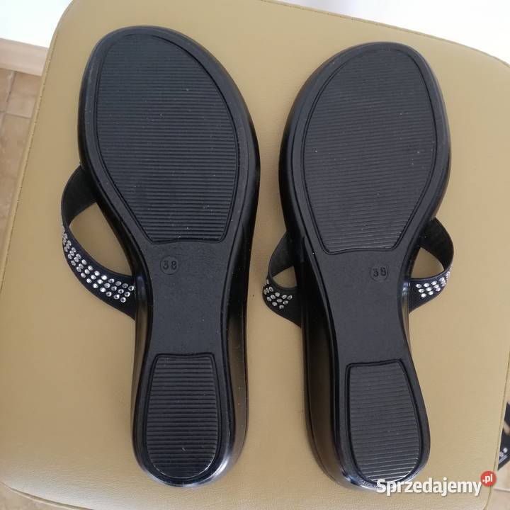 Japonki czarne na pozwyższeniu 38 łódzkie Sieradz