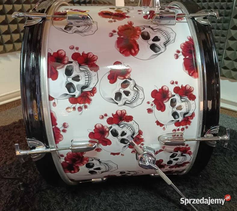 CUSTOM Skulls Roses Odrestaurowana perkusja akustyczne Piła