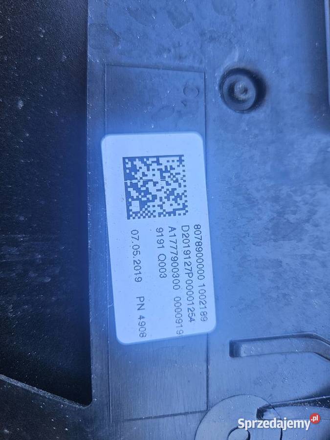 Lotka spojler klapy a klasa nowy model AMG