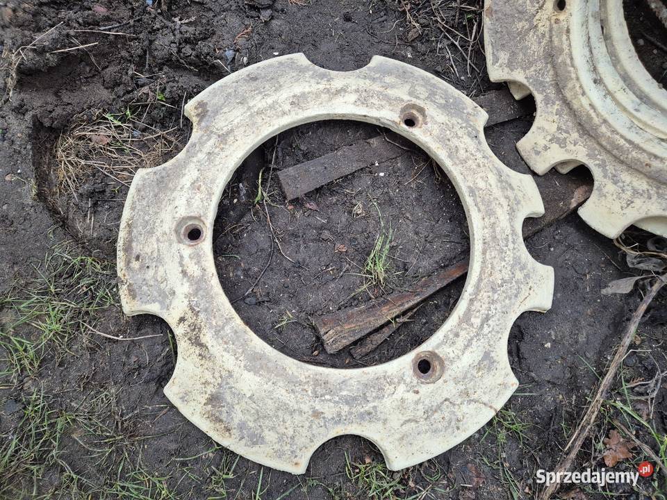 Odważniki URSUS koła tył C328 stary typ Części i osprzęt rolniczy Bucze