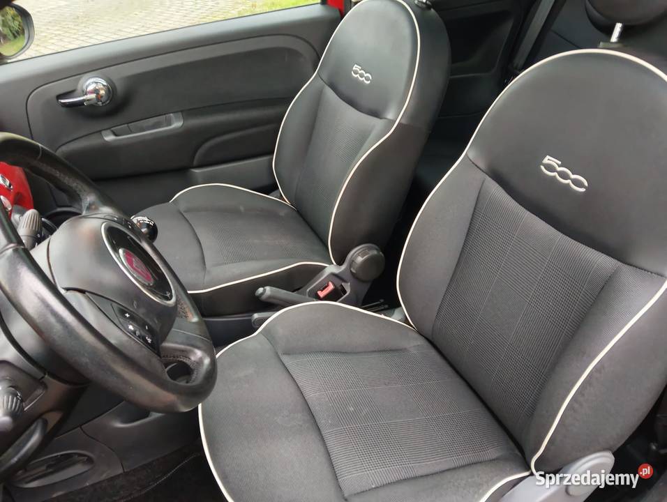 Fiat 500 12 ładny z czarną tapicerką dach Rok produkcji 2015 śląskie Bielsko-Biała