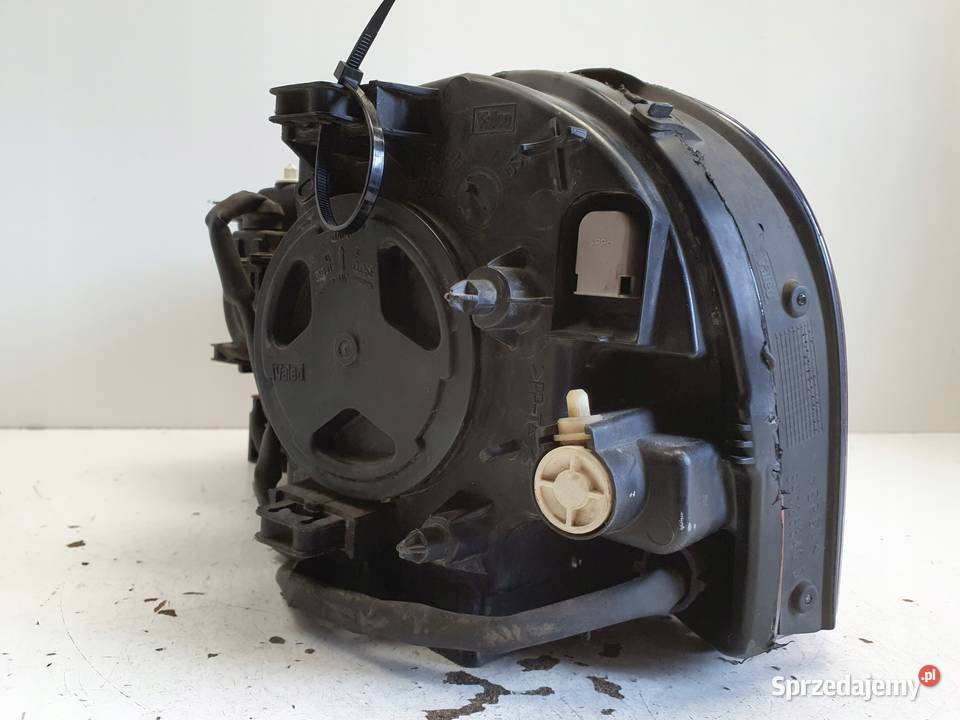 LAMPA PRAWA Volvo XC90 XENON PRZEDNIA prawy osobowe lubelskie Rudka