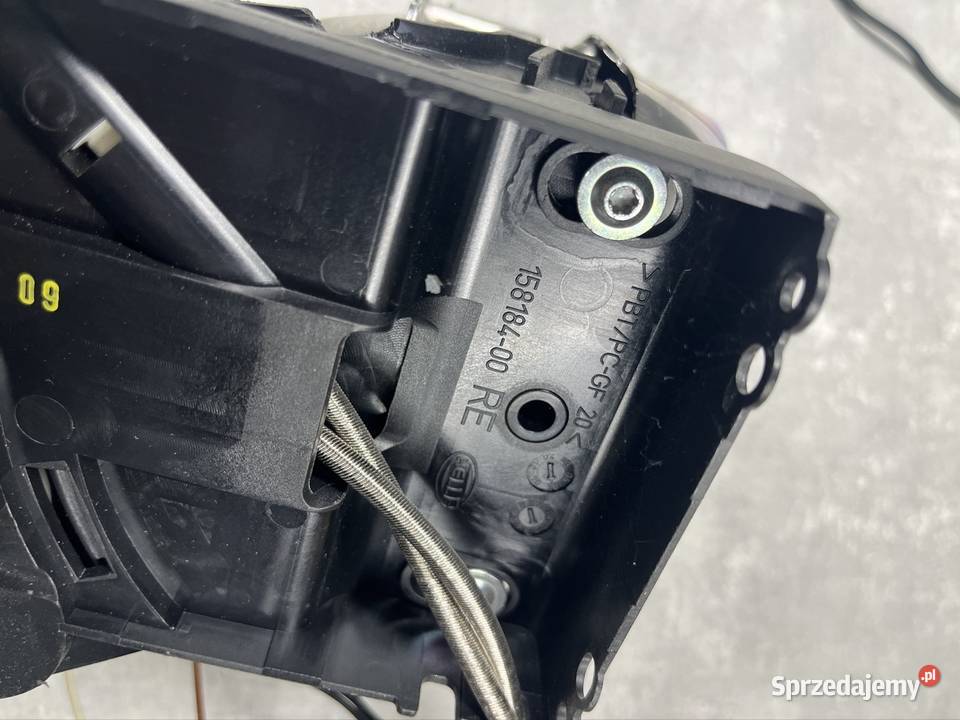Srodek xenon z lampy prawej mercedes slk r171 Kluczbork
