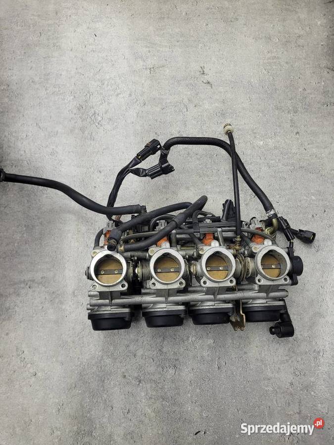 YAMAHA R 1 R1 RN09 0203 PRZEPUSTNICE WTRYSKI sprzedam