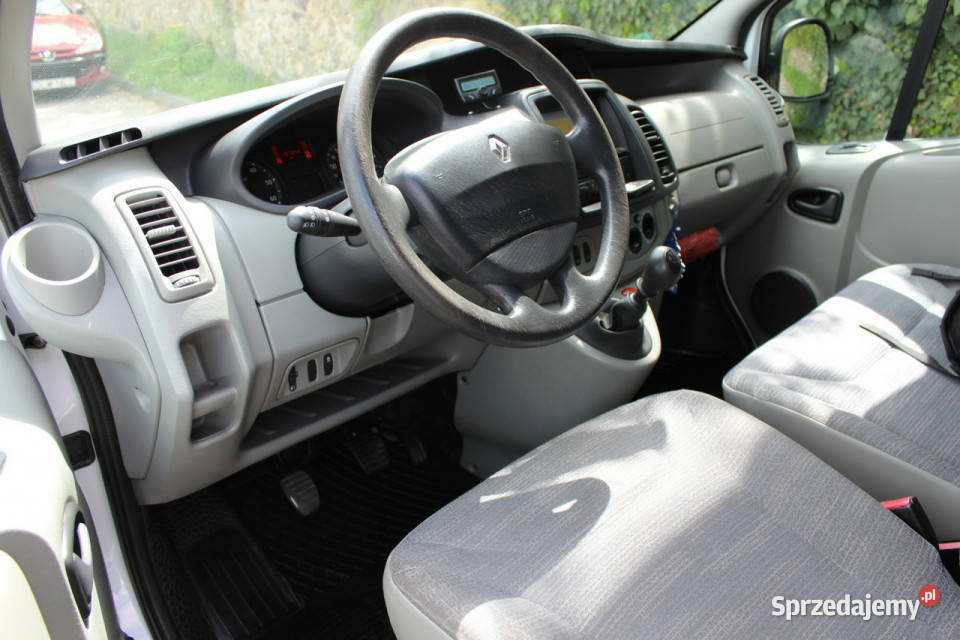 Renault Trafic dci 115 Przebieg 197 Long L2H1 6 elektryczne lusterka Lubań