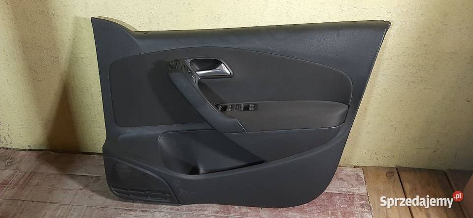 Boczek tapicerka drzwi VW Polo 6R Prawy przód Karoseria Włoszczowa