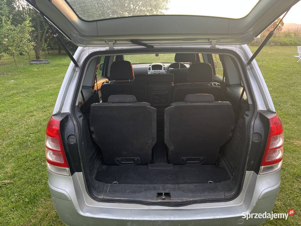 Opel zafira 16Benzyna 7 osobowa sprowadzony sprzedam