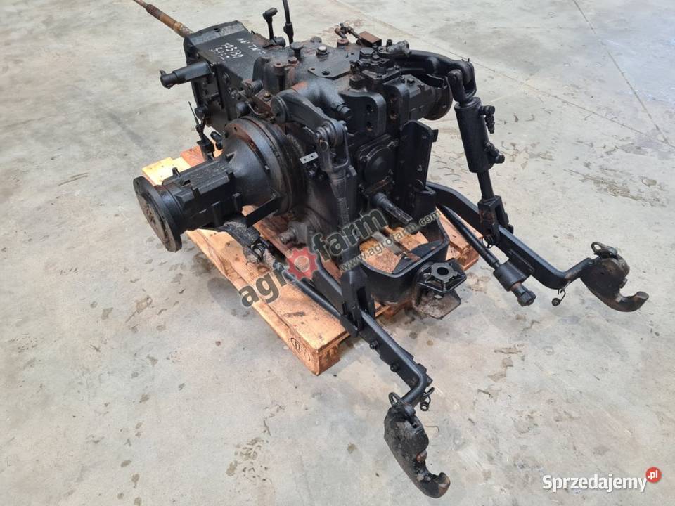 Tylny most Holland TN70F 44366006 dolnośląskie Byków sprzedam