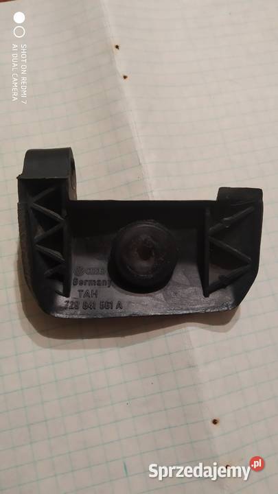 VW T4 Doka Zaślepka śrub zawiasu dzwi prawych Tomaszów Mazowiecki sprzedam