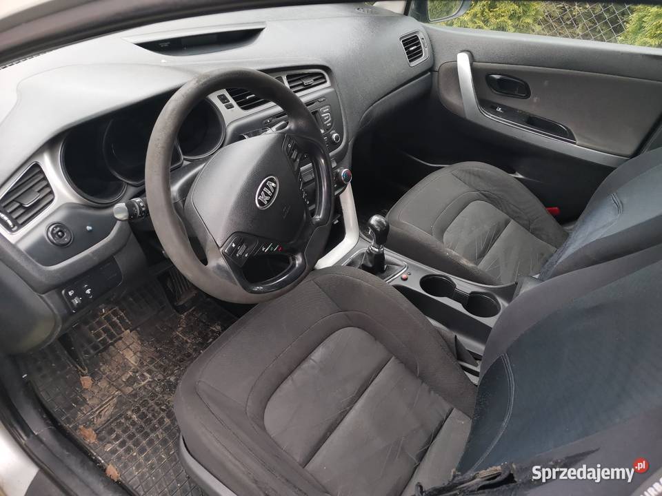 KIA CEED 2013 16 BENZYNA