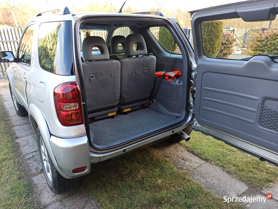 Toyotą Rav4 20 Benzyna benzyna świętokrzyskie Ostrowiec Świętokrzyski sprzedam