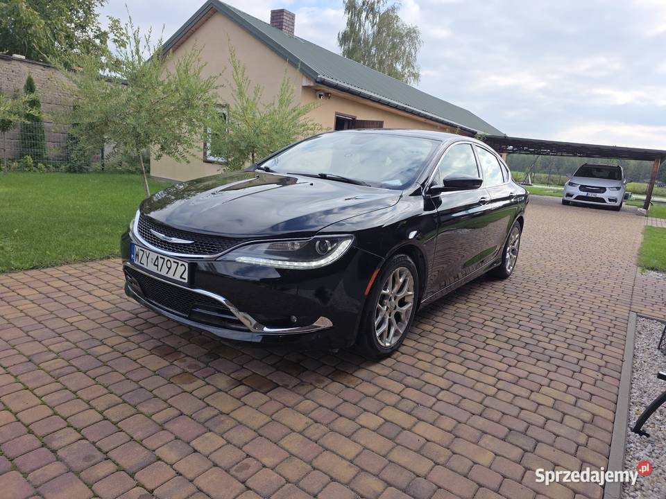 Chrysler 200