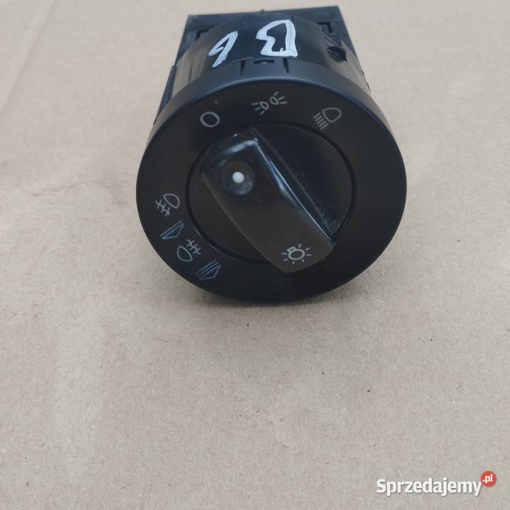 Włącznik świateł a4b6 8E0941531A Serpelice