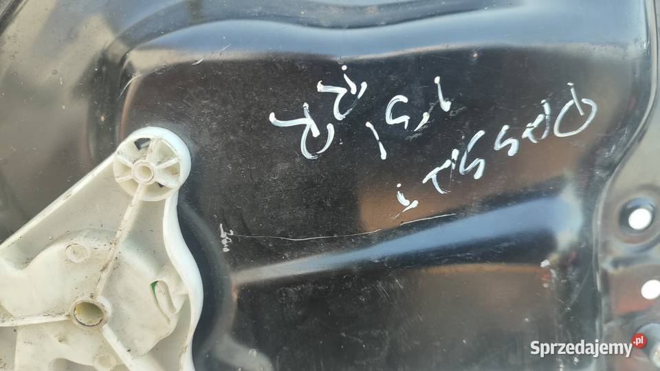 9PODNOŚNIK SZYBY PRAWY TYŁ 3AA839756 VW PASSAT osobowe świętokrzyskie Włoszczowa